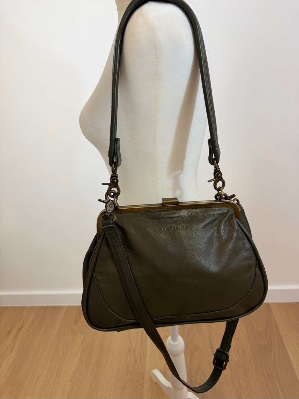 Classic Olive Leather Shoulder Bag - Picture 10 of 10